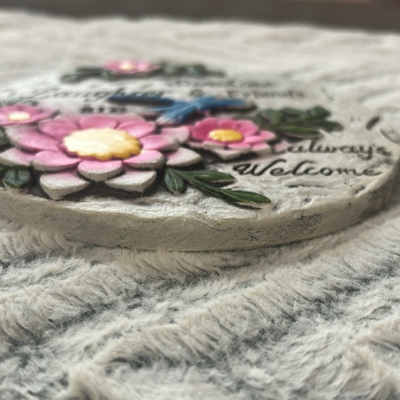 Garden Stone Sunshine Laughter & Friends Are Always Welcome - Picture 2 of 4